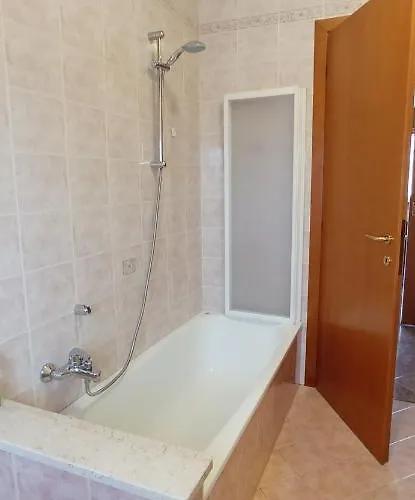 Garda View 아파트